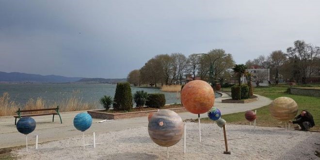 09urban_installation_solar_system_lake_dojran.jpg